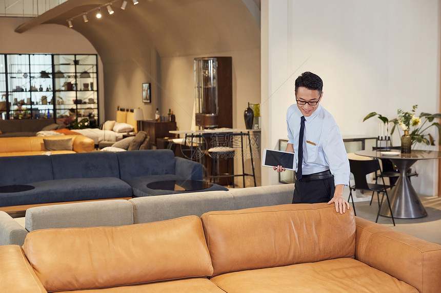 塑造專(zhuān)業(yè)溫馨的家具店銷(xiāo)售形象，助力家居用品銷(xiāo)售增長(zhǎng)